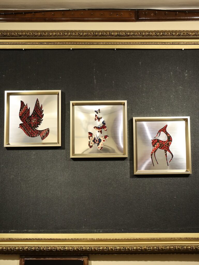 سه تابلوی ۳۰×۳۰ با طرح‌های اصیل ایرانی